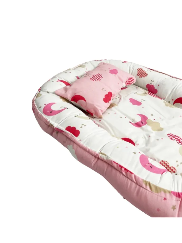 Babynest mit Kissen in Mehrfarbig