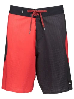 Badeshorts in Rot/ Schwarz