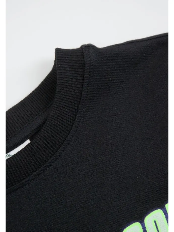 Baumwoll-T-Shirt mit kurzen Ärmeln in schwarz