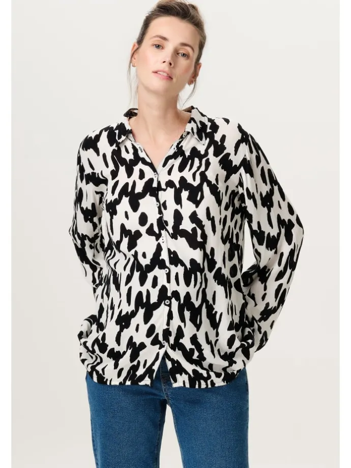 Bluse Esma in Wavy Black Print