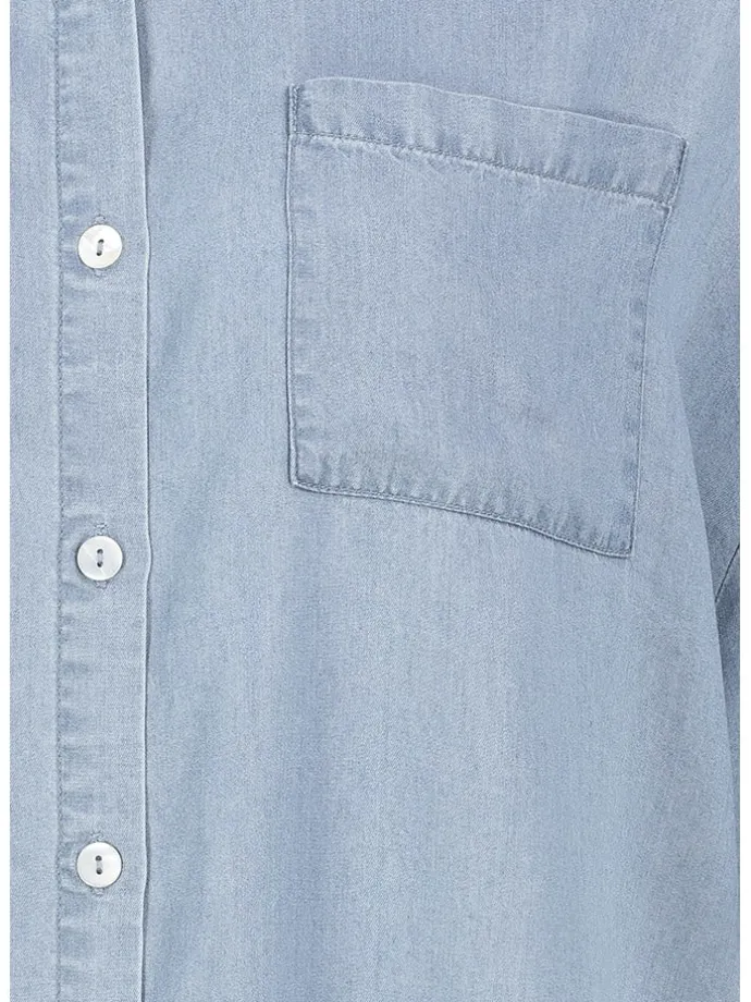 Bluse in Hellblau