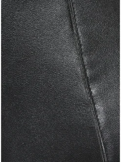Body in schwarz