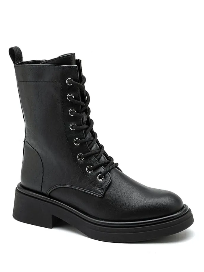 Boots in Schwarz