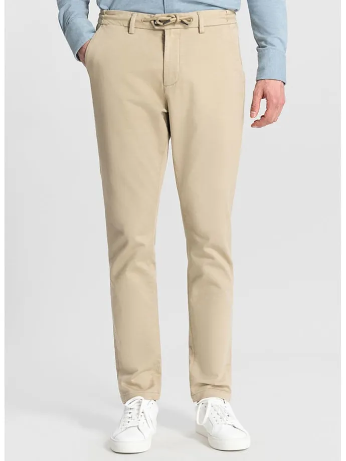 Chino in Creme
