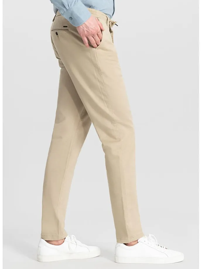 Chino in Creme