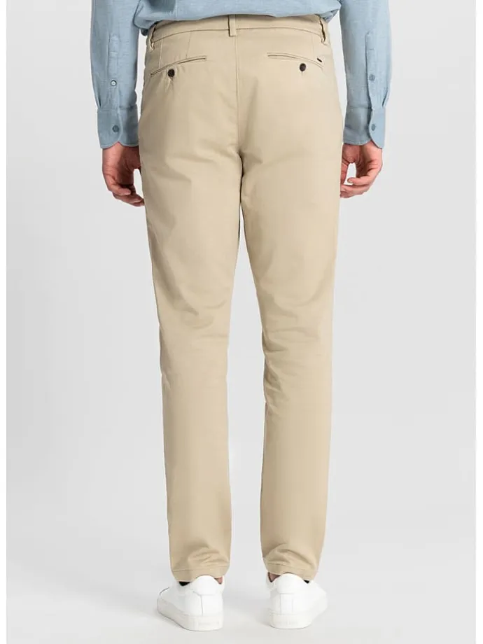 Chino in Creme