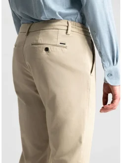 Chino in Creme