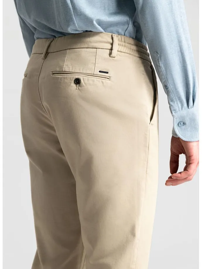Chino in Creme