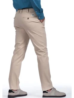 Chino in Creme