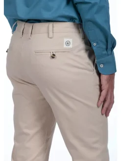 Chino in Creme