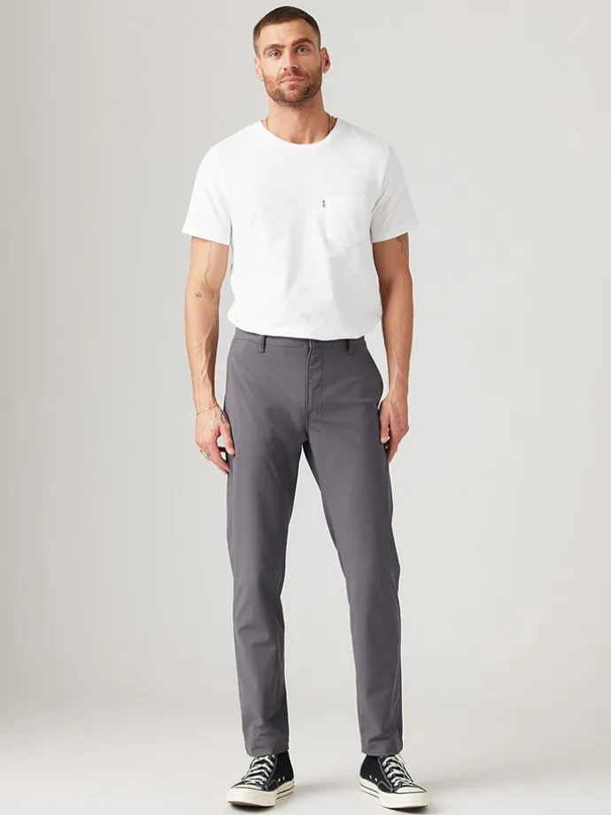 Chino in Grau