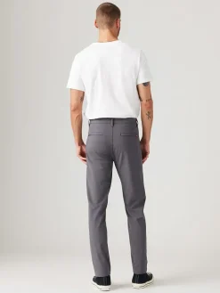 Chino in Grau