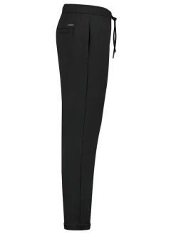 Chino in Schwarz