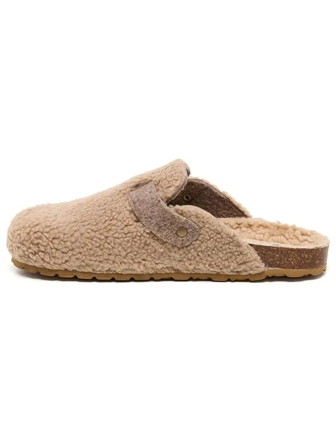 Clogs in Beige