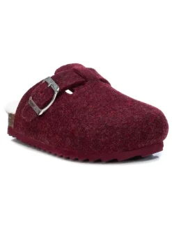 Clogs in Bordeaux