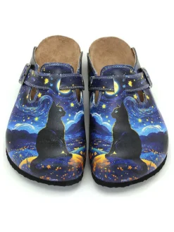 Clogs in Dunkelblau