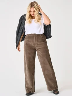 Cordhose in Hellbraun