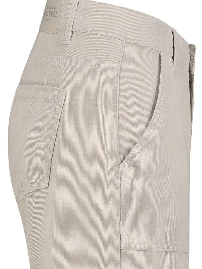 Cordhose in Sand