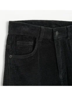 Cordhose in Schwarz