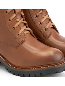 Daisy in Cognac