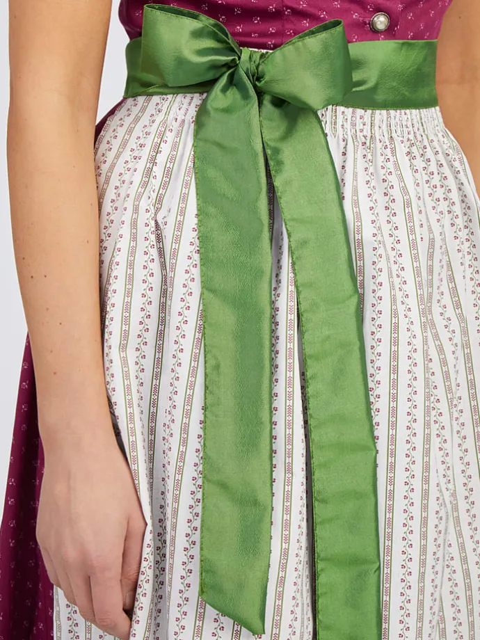 Dirndl in Beere/ Weiß