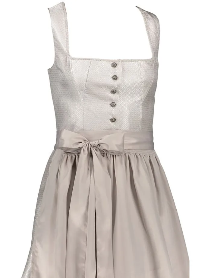 Dirndl in Creme