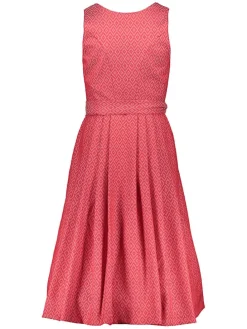Dirndl in Rot
