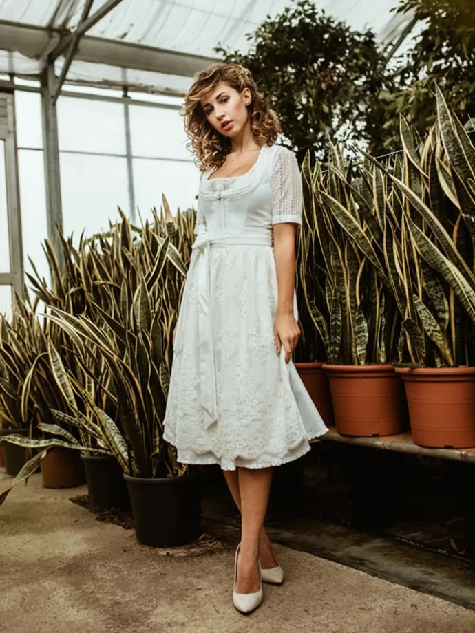 Dirndl "Zelina" in Weiß