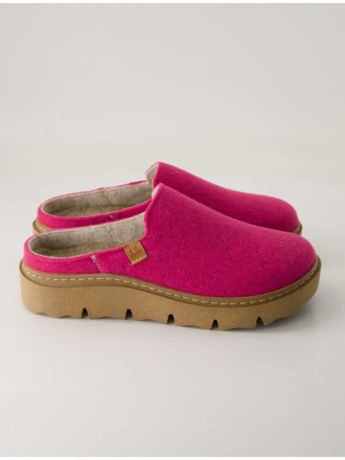 Geschlossene Hausschuhe in Pink