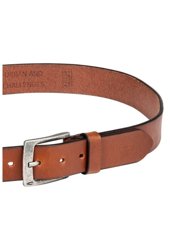 Gürtel aus Leder in Cognac