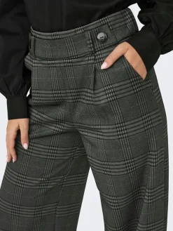 Hose in Anthrazit