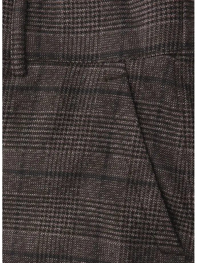 Hose in Braun