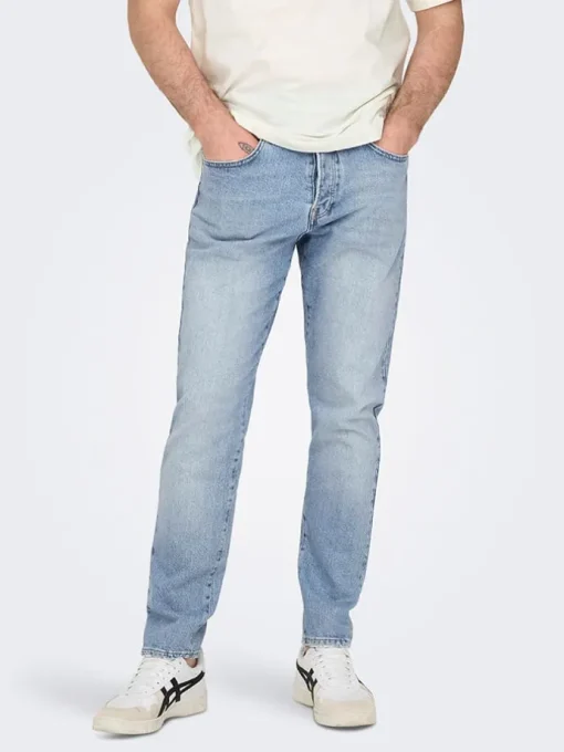 Jeans - Tappered fit - in Hellblau