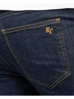 Jeans in Dunkelblau