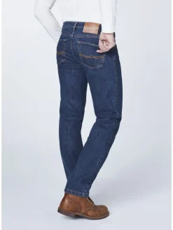 Jeans in klassischer Waschung in Blau