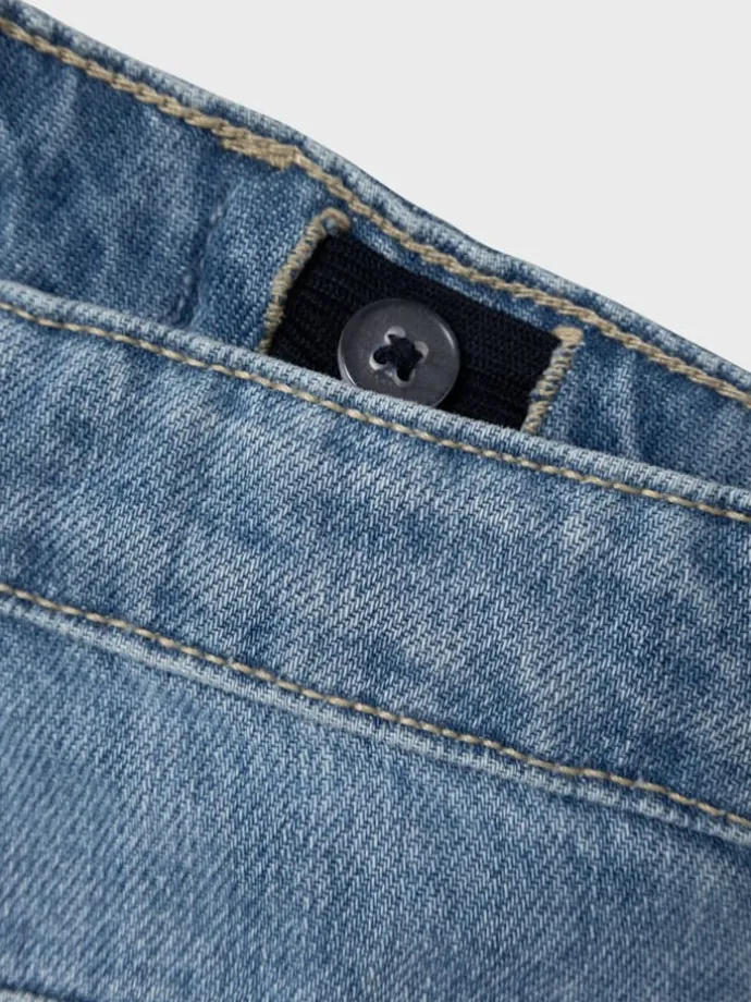 Jeans in Medium Blue Denim
