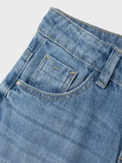 Jeans in Medium Blue Denim