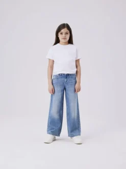 Jeans in Medium Blue Denim