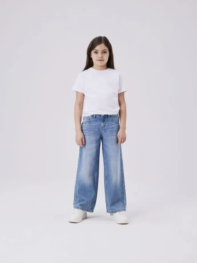 Jeans in Medium Blue Denim