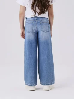 Jeans in Medium Blue Denim
