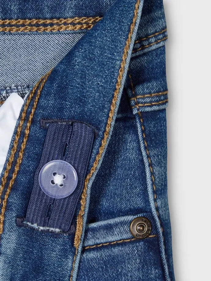 Jeans in Medium Blue Denim