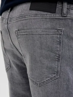 Jeans-Shorts in Grau