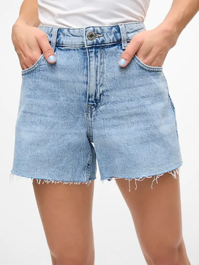 Jeans-Shorts in Hellblau