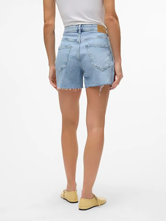 Jeans-Shorts in Hellblau