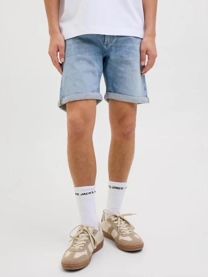 Jeans-Shorts in Hellblau