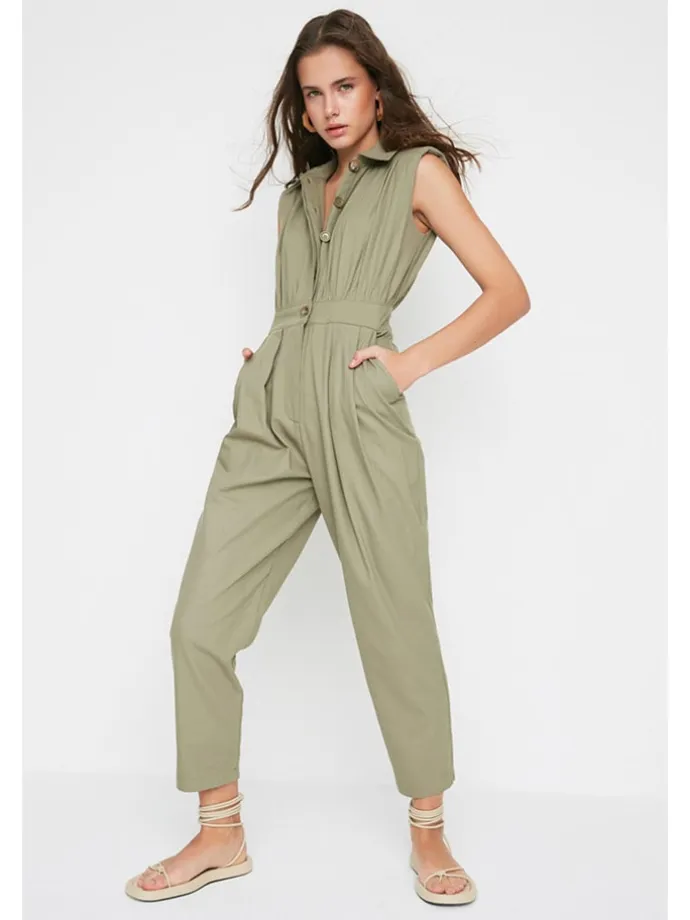 Jumpsuit in Khaki