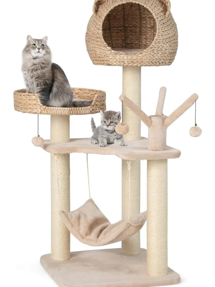 Katzenbaum mit Höhle in Beige