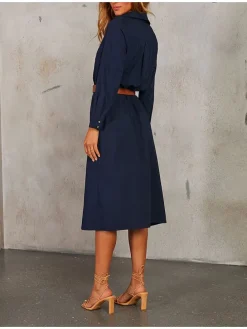 Kleid in Dunkelblau