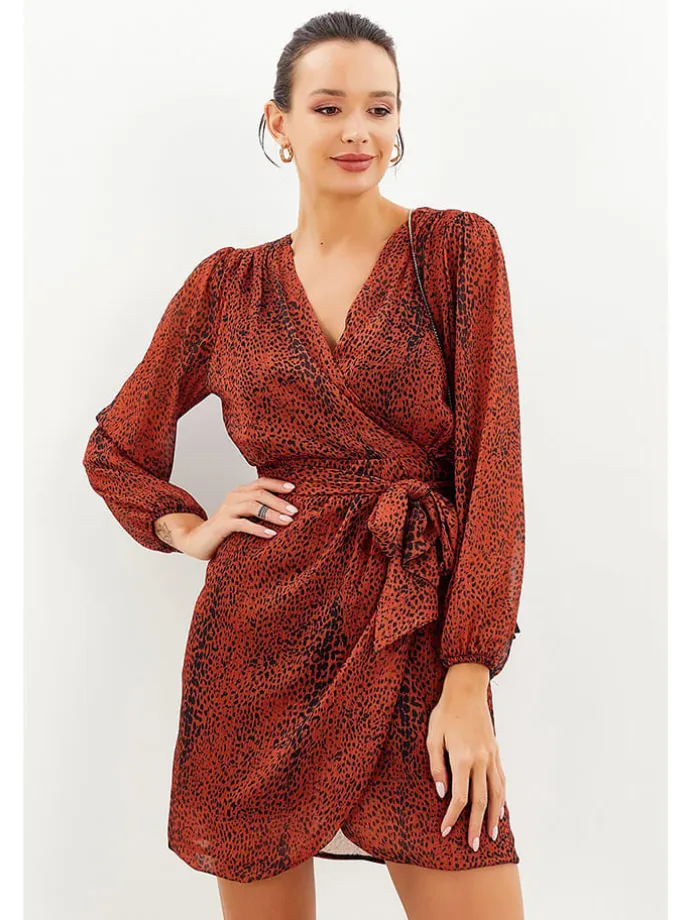 Kleid in Rostrot/ Bunt