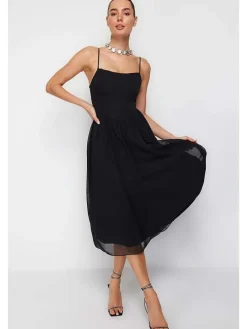 Kleid in Schwarz
